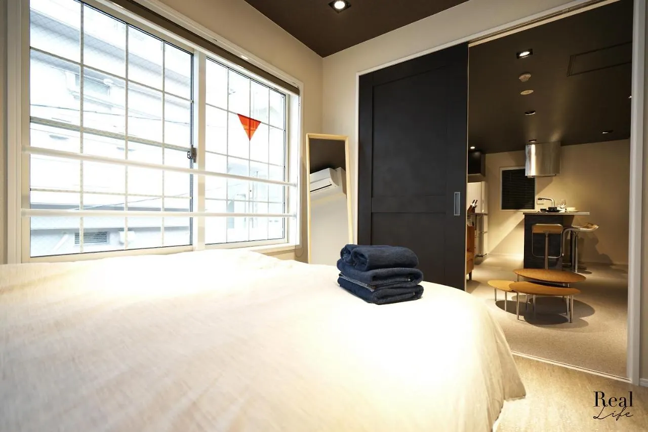 Real Life Aoyama Apartment Tokyo 0*,